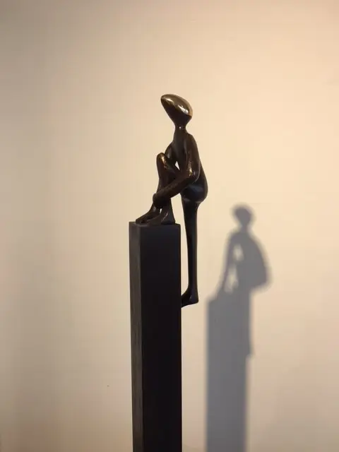 Never give up, Brons