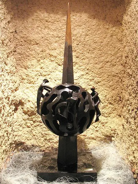 Op naar de top, Brons, hoogte 60 cm