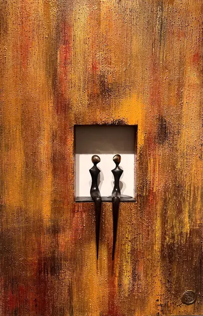 Our home, Acryl op hout met bronzen beeld