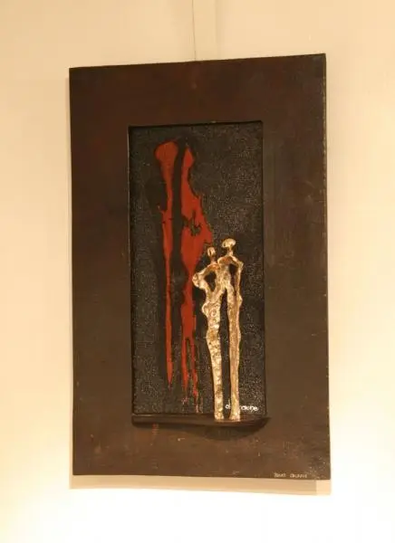 Verliefd koppel, Brons en acryl op doek, hoogte 40 cm