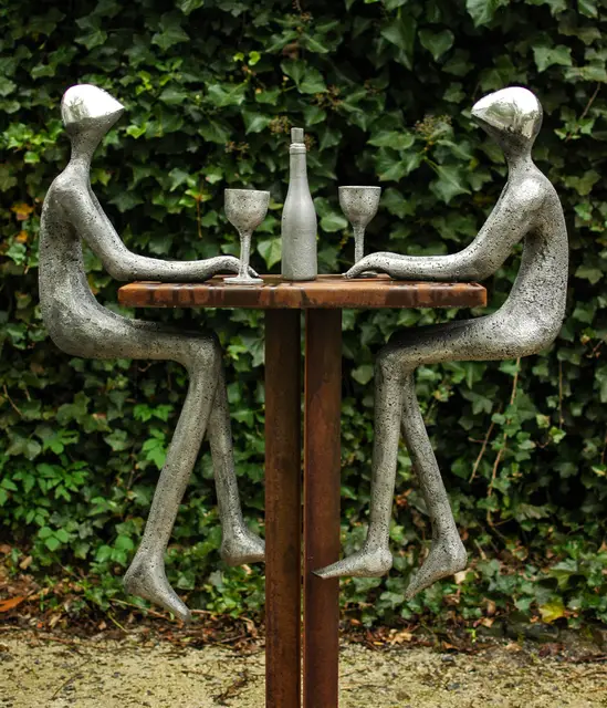 Tête à Tête, Aluminium en cortenstaal