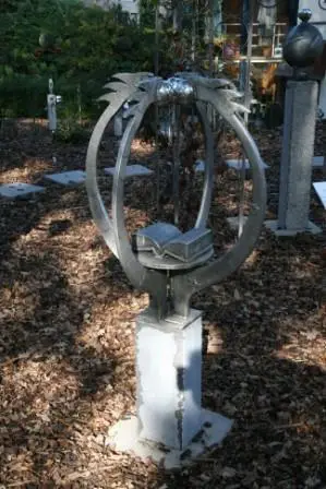 In overleg, Aluminium, hoogte 80 cm