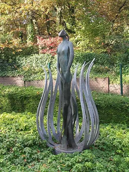 Vruchtbaarheid, Brons en aluminium, hoogte 2 meter